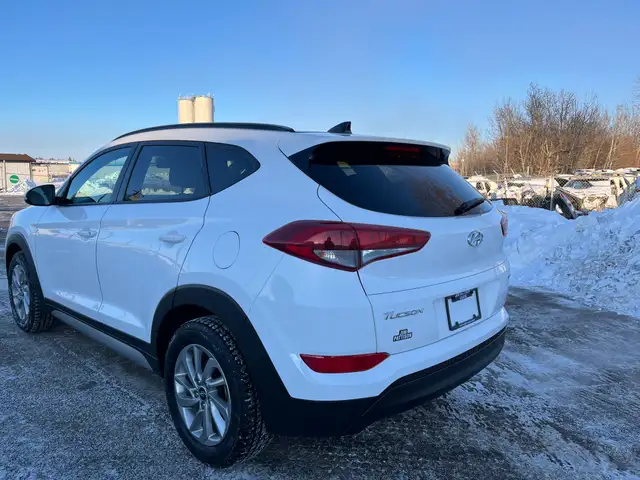 2018 Hyundai Tucson SE - Photo 2