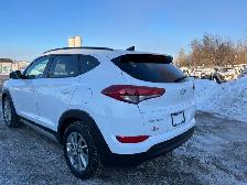 2018 Hyundai Tucson SE - Photo 2