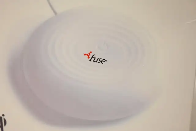 Wireless Charger Pad Qi Fuse Fast Charging with 5' cable NEW - Photo 3