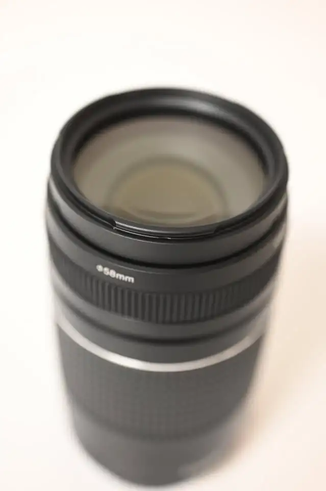 Canon Lens EF 75-300mm with box in good and working condition - Photo 5