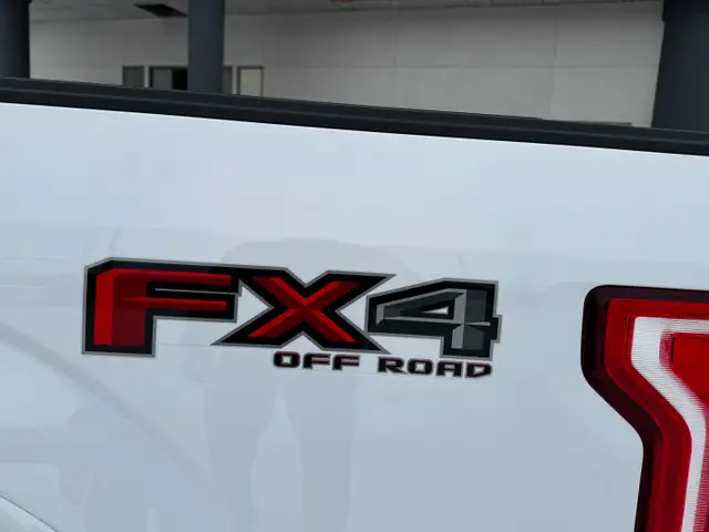 2016 Ford F-150 XLT Sport Super Crew FX4 ONLY 141,000KMS - Photo 3