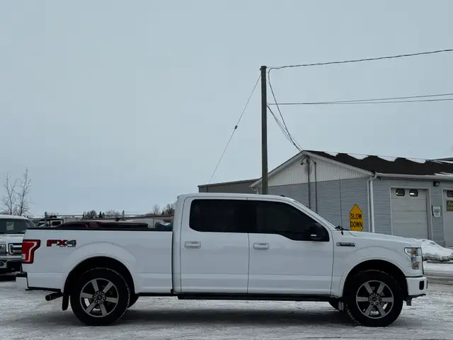 2016 Ford F-150 XLT Sport Super Crew FX4 ONLY 141,000KMS - Photo 6