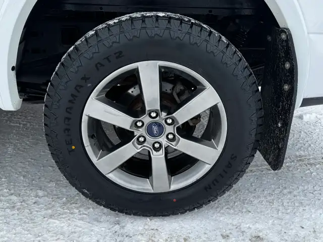 2016 Ford F-150 XLT Sport Super Crew FX4 ONLY 141,000KMS - Photo 9