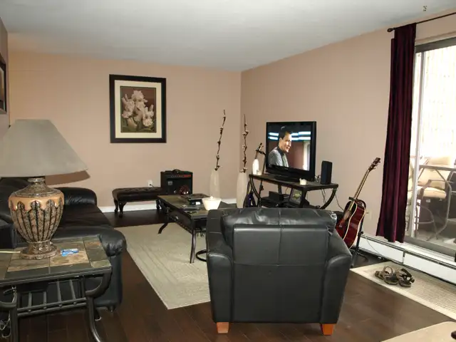 2 Bedroom Zulich Managed Apartment Available April 1st - Photo 3