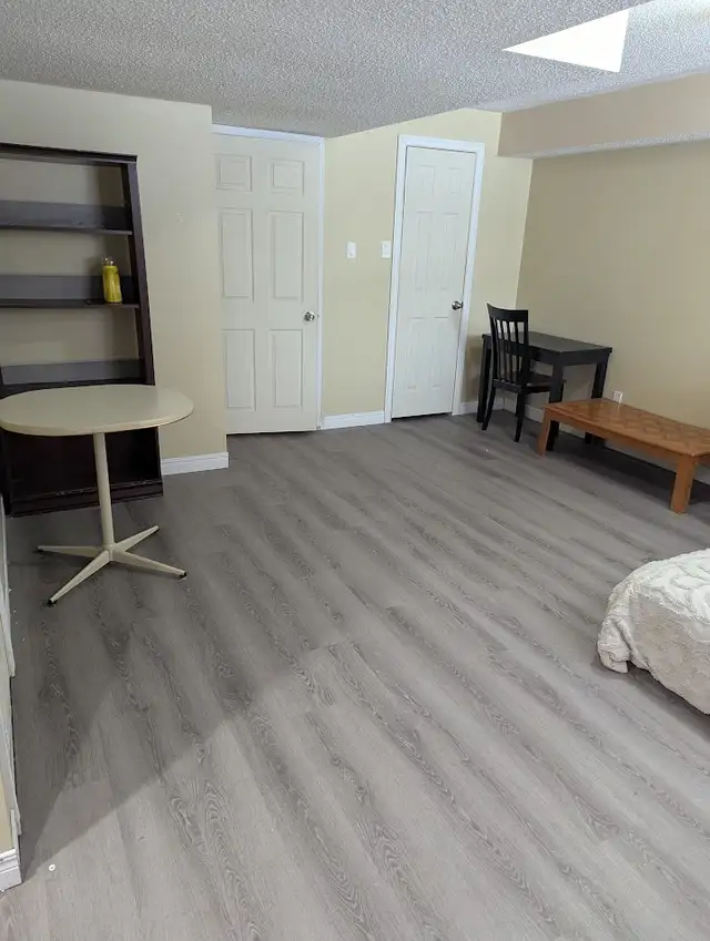 Basement studio apartment in Barrhaven, All inclusive. ASAP - Photo 5