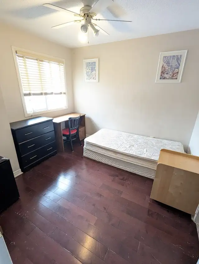 Basement studio apartment in Barrhaven, All inclusive. ASAP - Photo 8