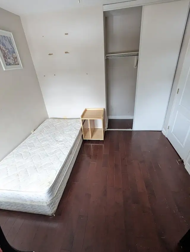 Basement studio apartment in Barrhaven, All inclusive. ASAP - Photo 10