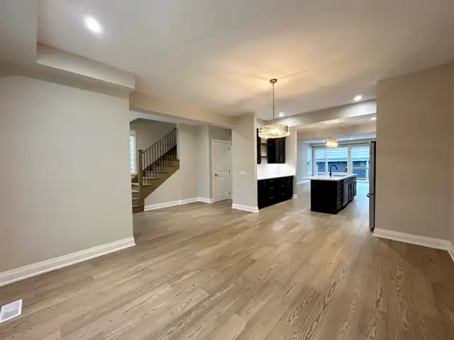 ALL UTILITIES INCLUDED 4 Bed 3.5 Bath Unit in Niagara Falls! - Photo 6