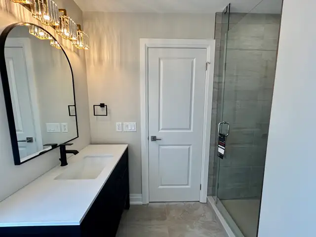 ALL UTILITIES INCLUDED 4 Bed 3.5 Bath Unit in Niagara Falls! - Photo 15