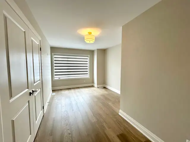 ALL UTILITIES INCLUDED 4 Bed 3.5 Bath Unit in Niagara Falls! - Photo 16