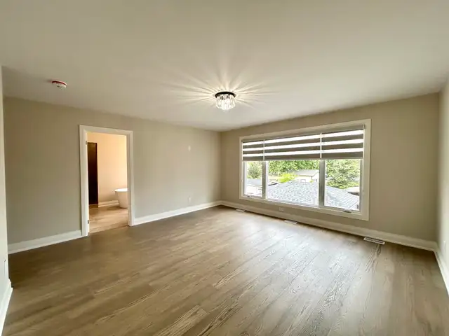 ALL UTILITIES INCLUDED 4 Bed 3.5 Bath Unit in Niagara Falls! - Photo 18