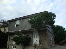 For rent - Markham 2BR Main Floor – Walk to GO – 2 Parking spots