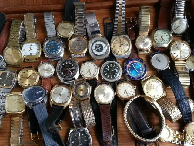 MONTRES VINTAGE À VENDRE--VINTAGE WATCHES ALLFOR SALE