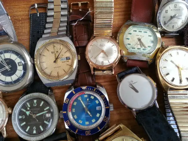 MONTRES VINTAGE À VENDRE--VINTAGE WATCHES ALLFOR SALE - Photo 2