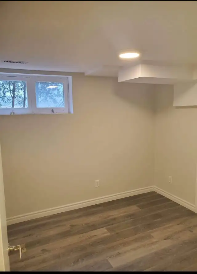 Two Bedroom Basement Apartment for Rent in Scarborough - Photo 2