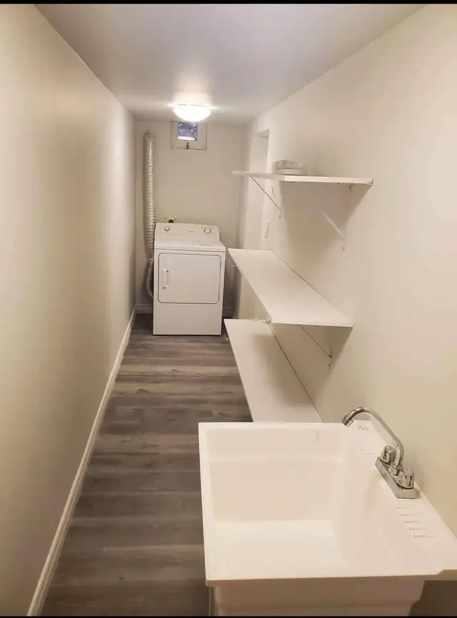 Two Bedroom Basement Apartment for Rent in Scarborough - Photo 8