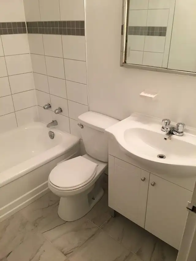 3 1/2 BETON-LIBRE-REPEINT-AHUNTSIC Ouest-Planchers BoisFranc - Photo 4