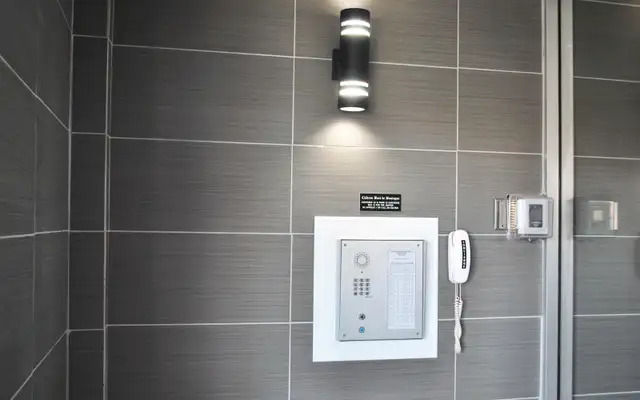 3 1/2 BETON-LIBRE-REPEINT-AHUNTSIC Ouest-Planchers BoisFranc - Photo 11