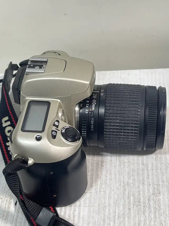 Nikon F60 SLR Camera - Photo 4