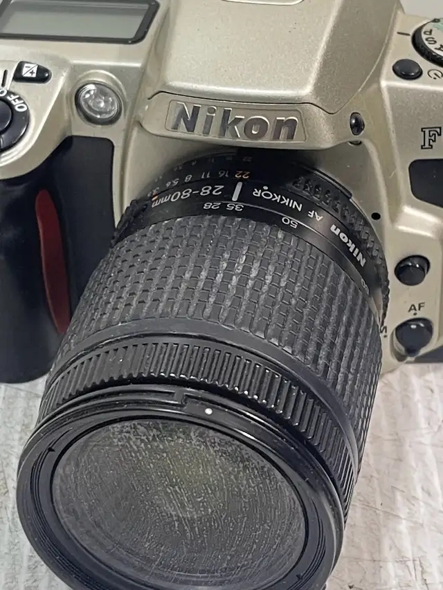 Nikon F60 SLR Camera - Photo 9