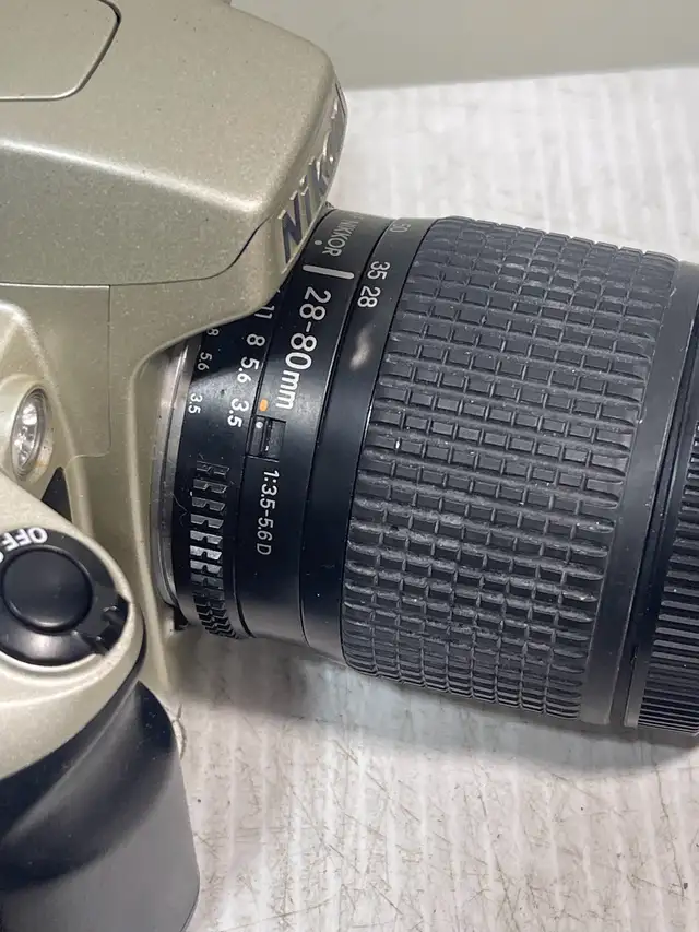 Nikon F60 SLR Camera - Photo 10