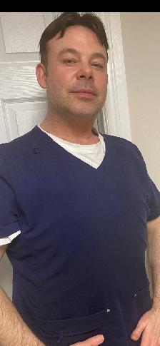 Certified male massage therapist - Photo 3