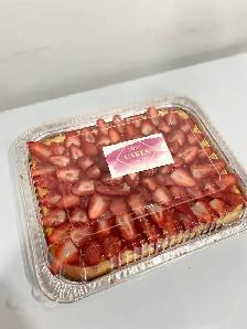 Best Strawberry cheesecake  30 servings custom cakes Halton - Photo 4