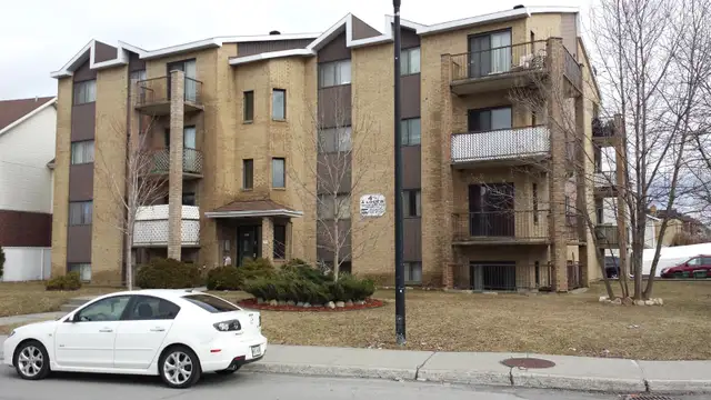 Beau 4 1/2 à RDP disponible le 15 mars 2026