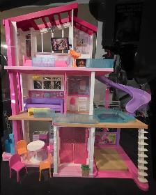 Barbie Dreamhouse Set with all accessories and many more Barbies