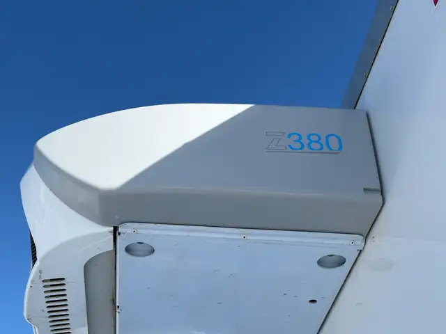 2023 Ford E-Series Cutaway 15' REEFER /HEATER, RAMP  LOADED! - Photo 6