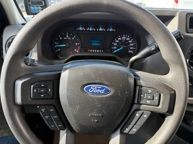 2023 Ford E-Series Cutaway 15' REEFER /HEATER, RAMP  LOADED! - Photo 8