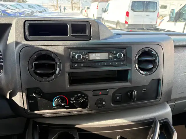 2023 Ford E-Series Cutaway 15' REEFER /HEATER, RAMP  LOADED! - Photo 20