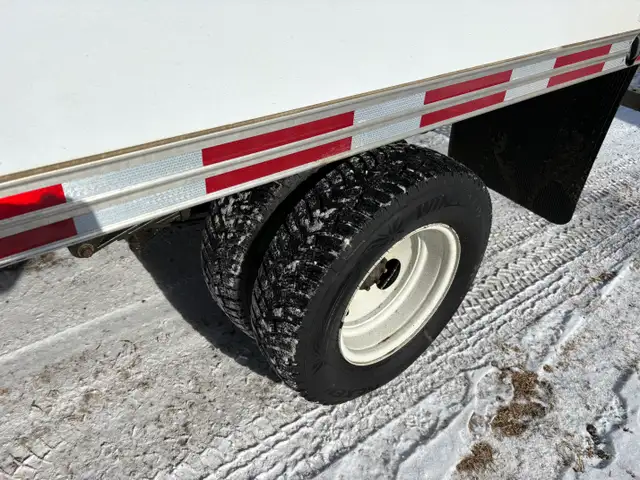 2023 Ford E-Series Cutaway 15' REEFER /HEATER, RAMP  LOADED! - Photo 23