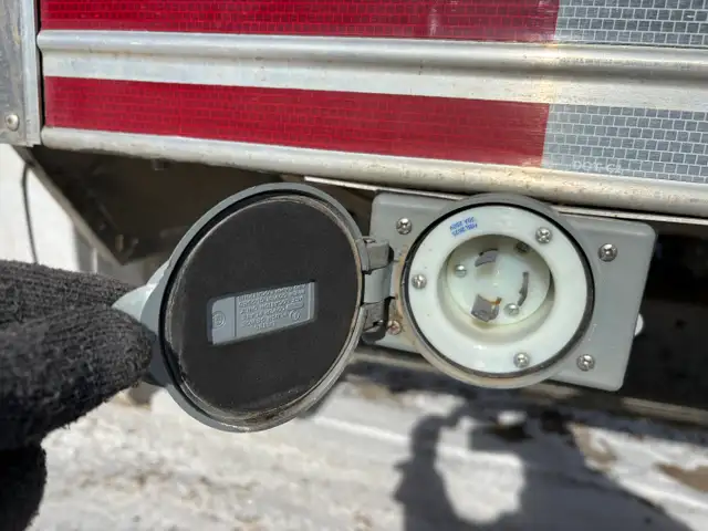 2023 Ford E-Series Cutaway 15' REEFER /HEATER, RAMP  LOADED! - Photo 30