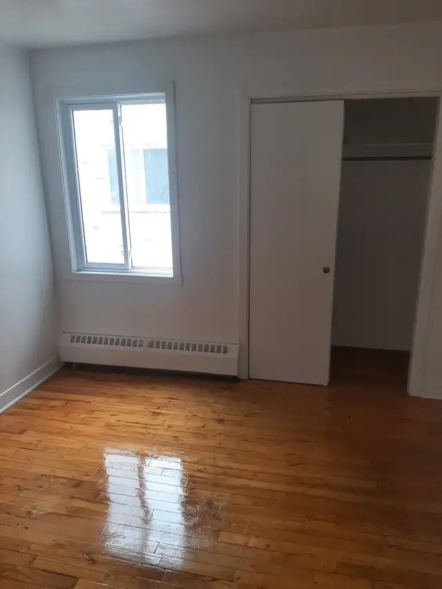 Lasalle 3 ½ disponible pour maintenant ou mars ayant 2 chambres - Photo 4