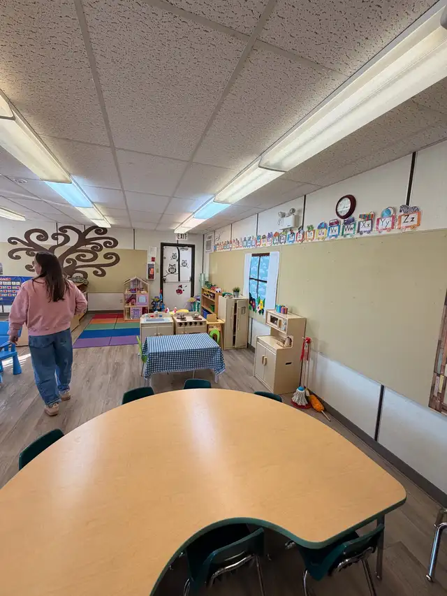 mobile home/classroom - Photo 7