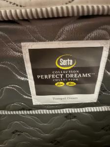 Queen size Serta mattress