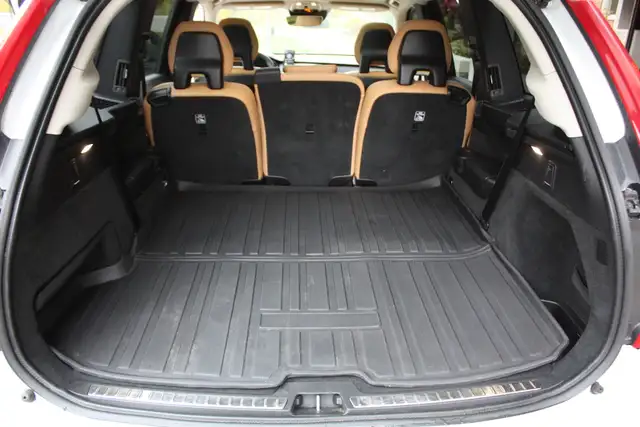 2016 Volvo XC90 T6 Momentum AWD, 2.0l 4cyl, 7 passenger - Photo 20