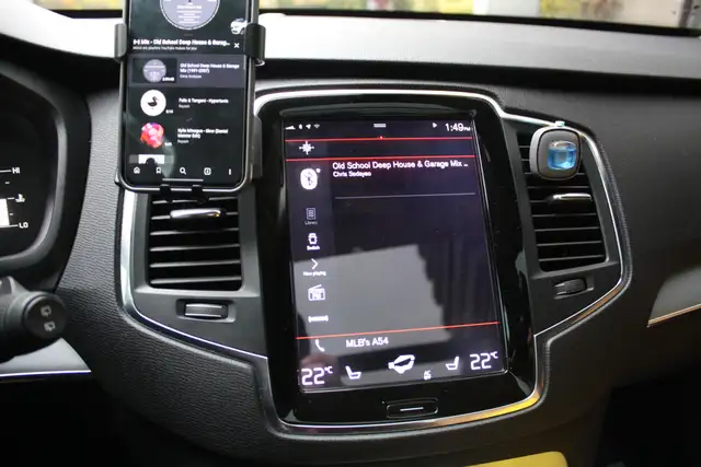 2016 Volvo XC90 T6 Momentum AWD, 2.0l 4cyl, 7 passenger - Photo 22