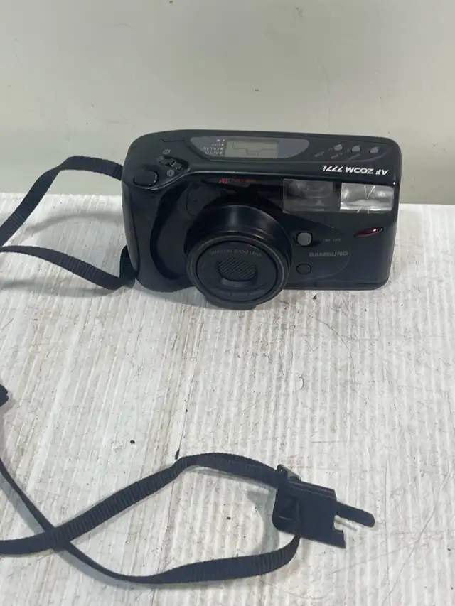 Samsung AF Zoom 777i Camera