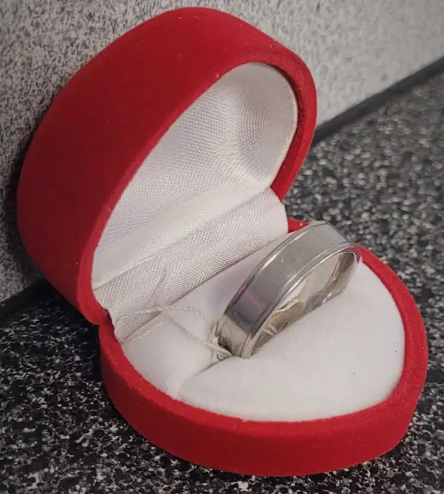 Sz 12 Platinum 950 Plain Band (23878908) - Photo 2