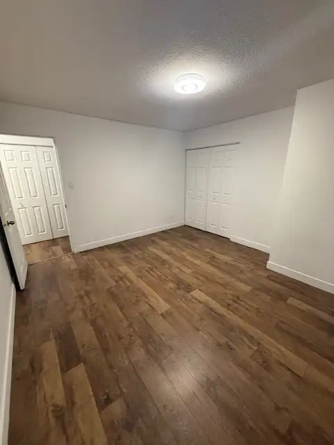 Large 2 BDRM in Old Strathcona! Renovated, Balcony, Location! - Photo 3