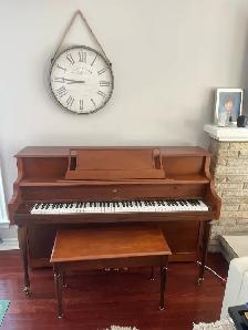 Willis Piano - Photo 2