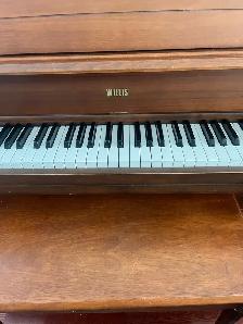 Willis Piano - Photo 5