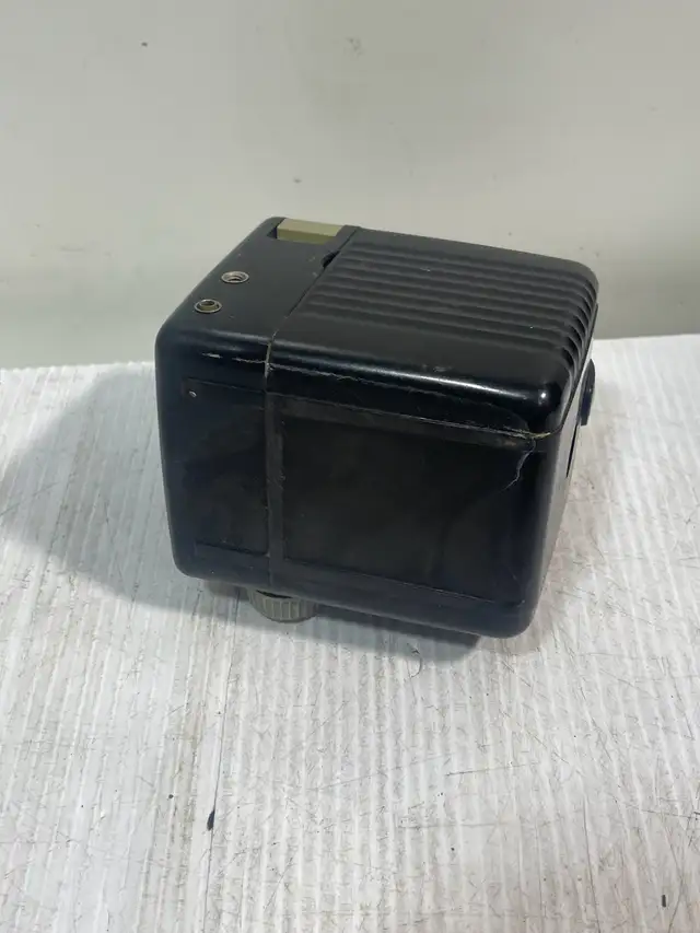 Kodak Brownie Hawkeye Camera - Photo 3