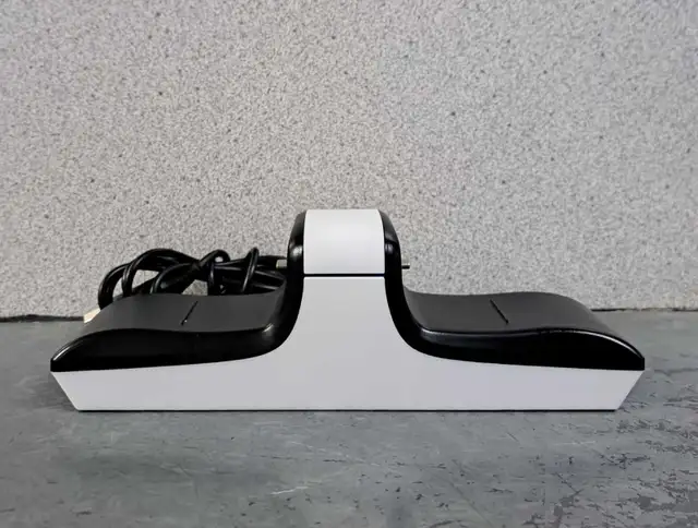 Insignia Dual PS5 Controller Charging Dock (32689559)