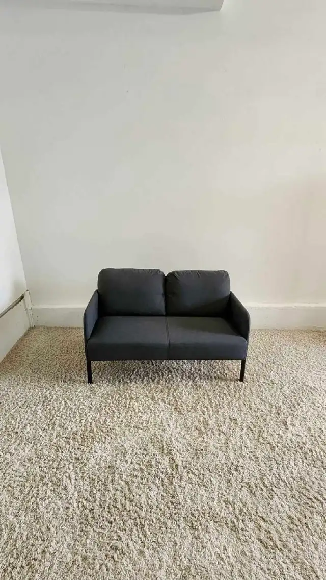 FREE DELIVERY LIKE NEW Ikea Glostad 2 Seater/Loveseat Sofa/Couch - Photo 2