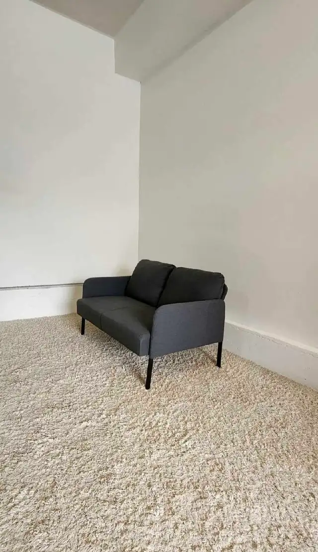 FREE DELIVERY LIKE NEW Ikea Glostad 2 Seater/Loveseat Sofa/Couch - Photo 3