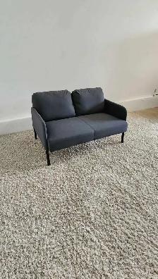 FREE DELIVERY LIKE NEW Ikea Glostad 2 Seater/Loveseat Sofa/Couch - Photo 4