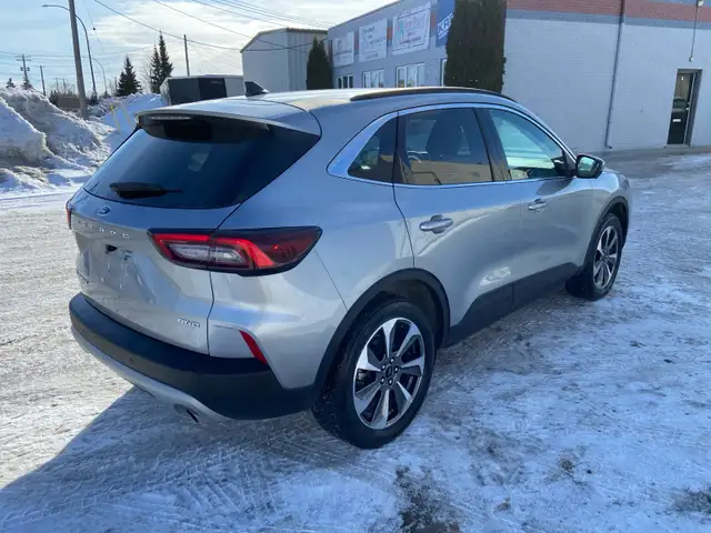 2024 ford  escape platinum AWD low km 35000 - Photo 4